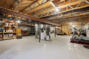 Woodfield Dr-S2108-037.jpg