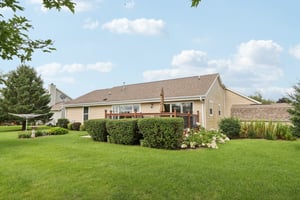 Woodfield Dr-S2108-045.jpg