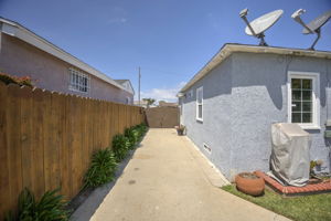  Photo 35