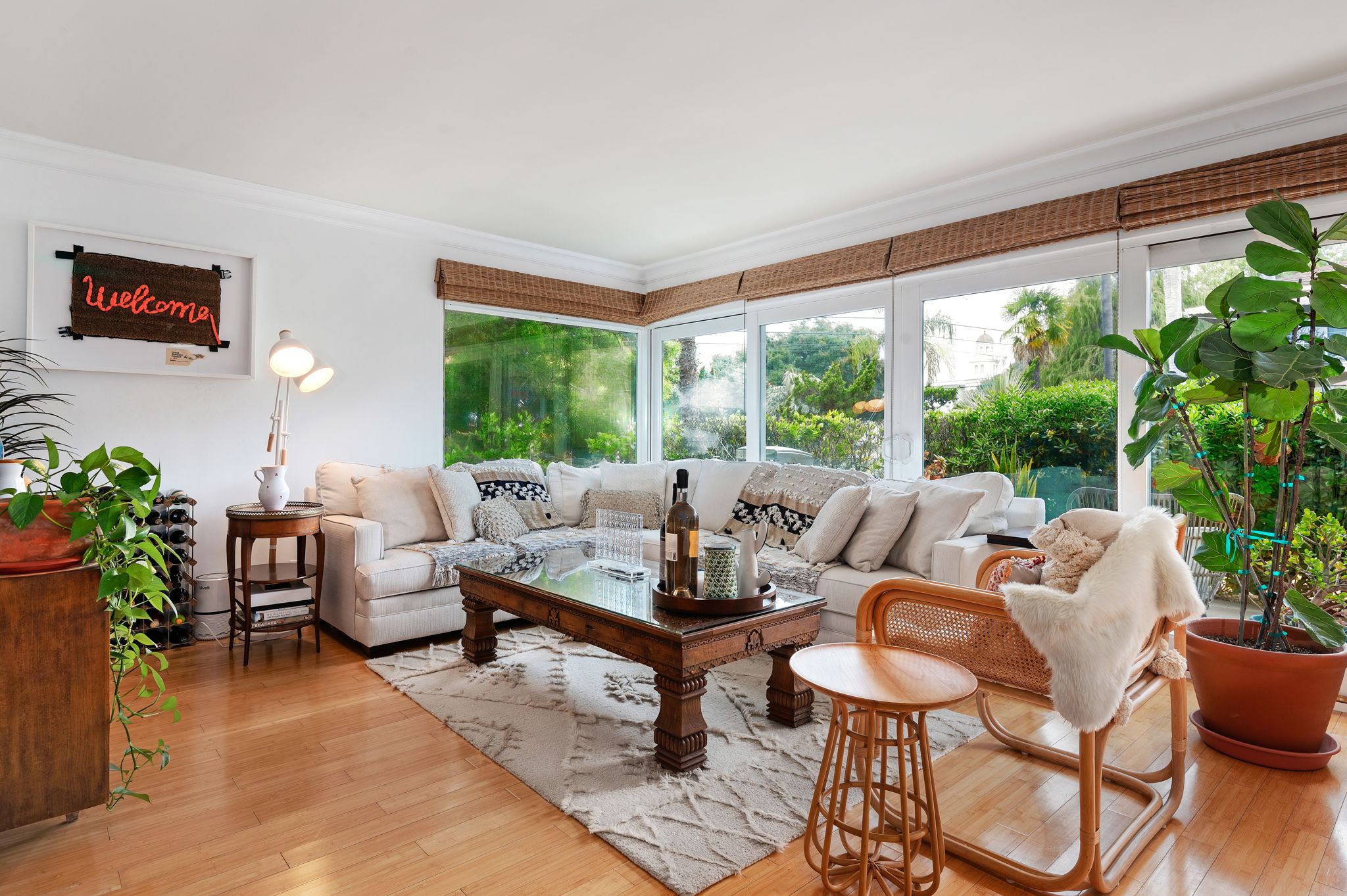 05 - Living Room
