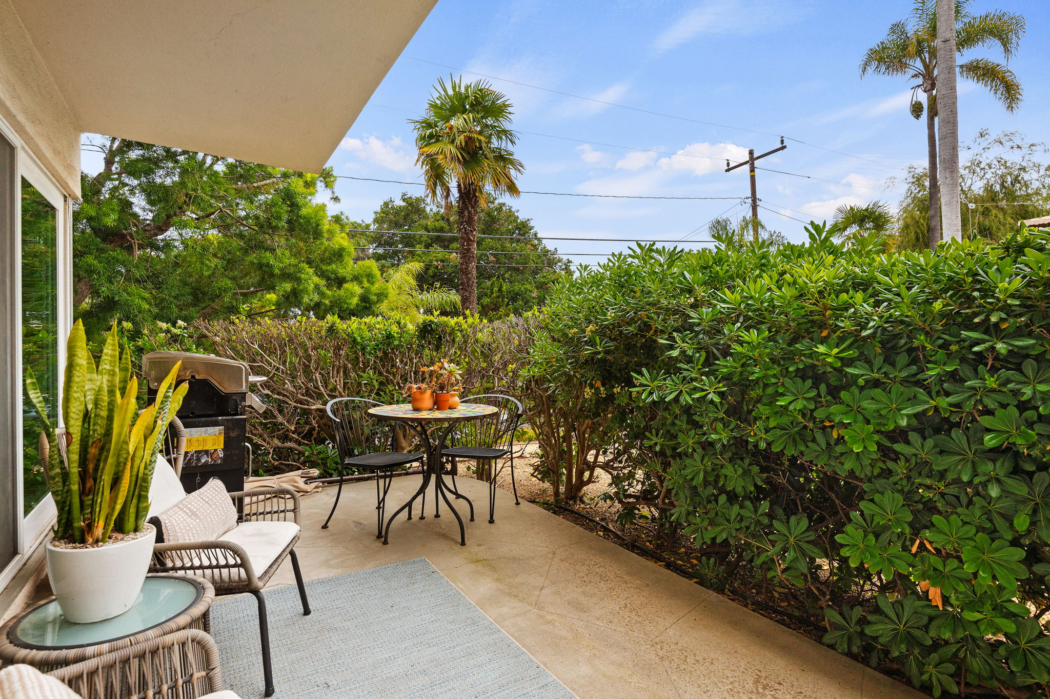 03 - Front Patio