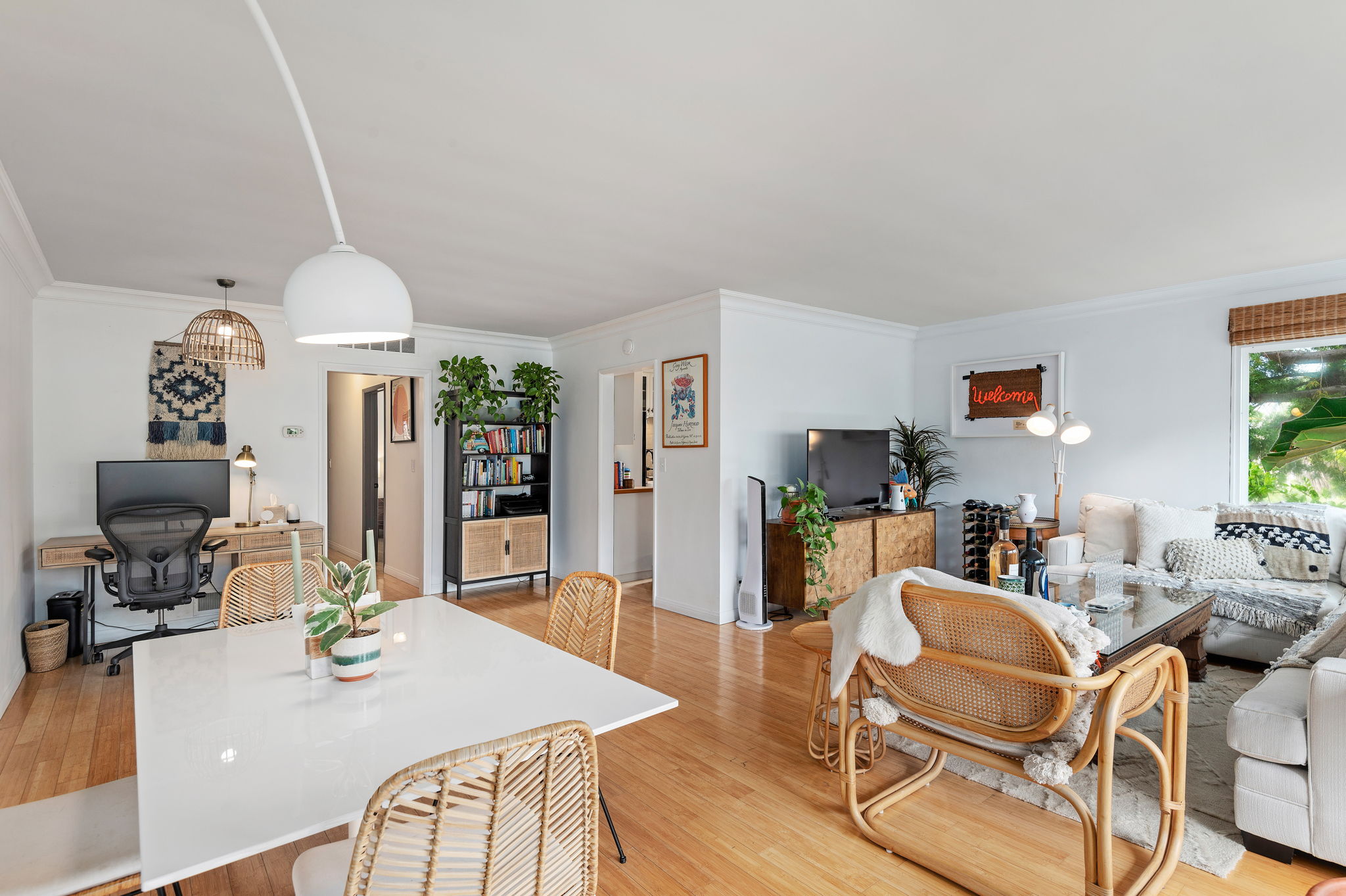 06 - Living Room