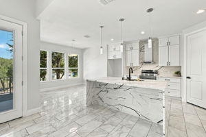 Kitchen/Dining Area
