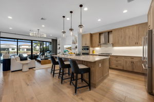 Breakfast Bar - Kitchen