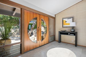 01 - Foyer