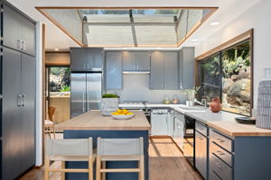 12 - Kitchen