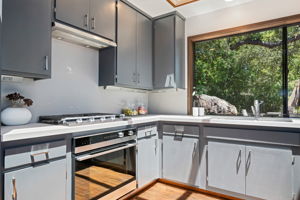 14 - Kitchen