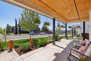 E 9th St-S3004-008.jpg