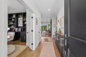 E 9th St-S3004-011.jpg