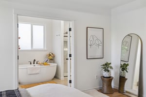 E 9th St-S3004-074.jpg