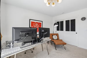 E 9th St-S3004-089.jpg