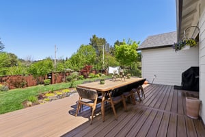 E 9th St-S3004-105.jpg