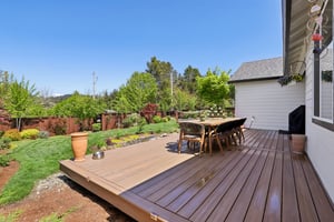 E 9th St-S3004-108.jpg