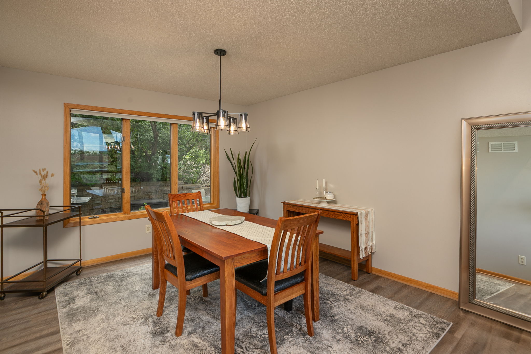 08-Dining Room