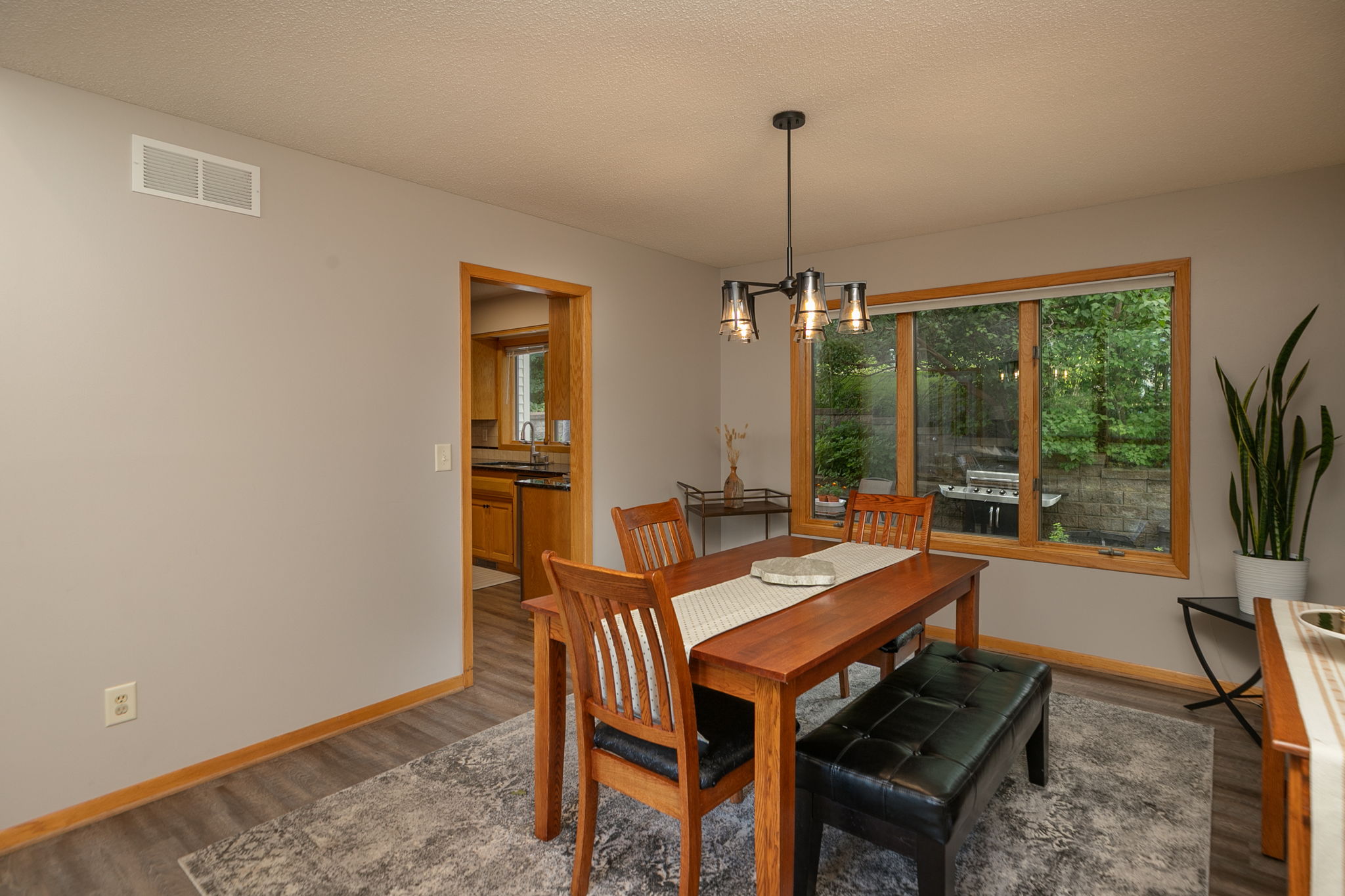09-Dining Room