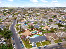  Photo 44