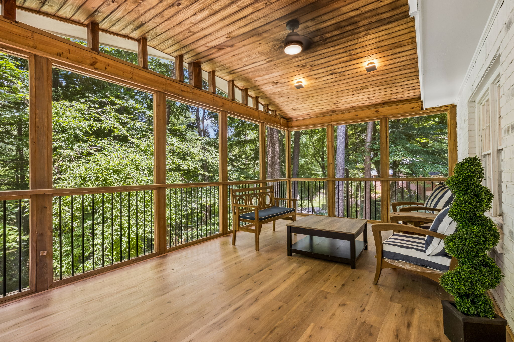 Screened-in Balcony