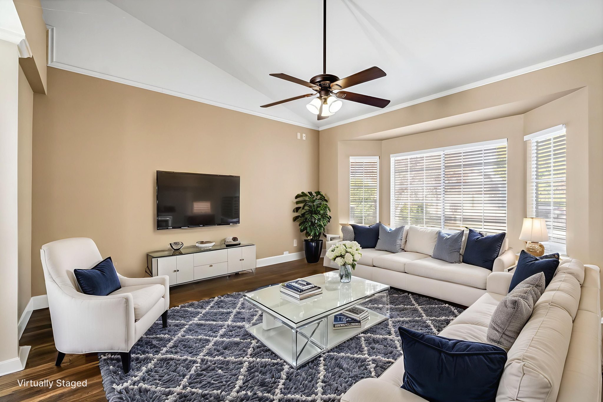 DSC03612_3_4_6 virtually staged.jpeg