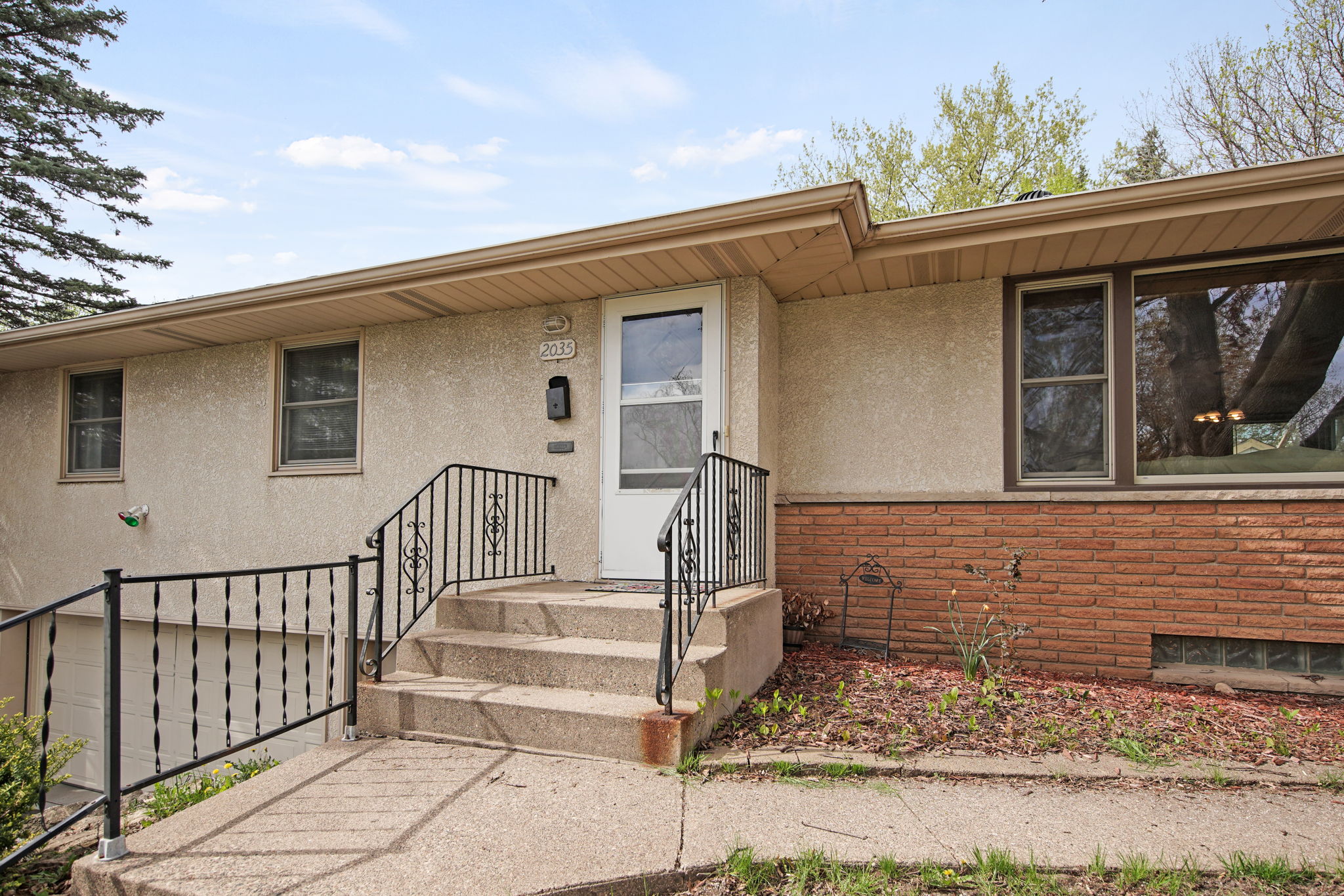  2035 California Ave E, Saint Paul, MN 55119, US Photo 4