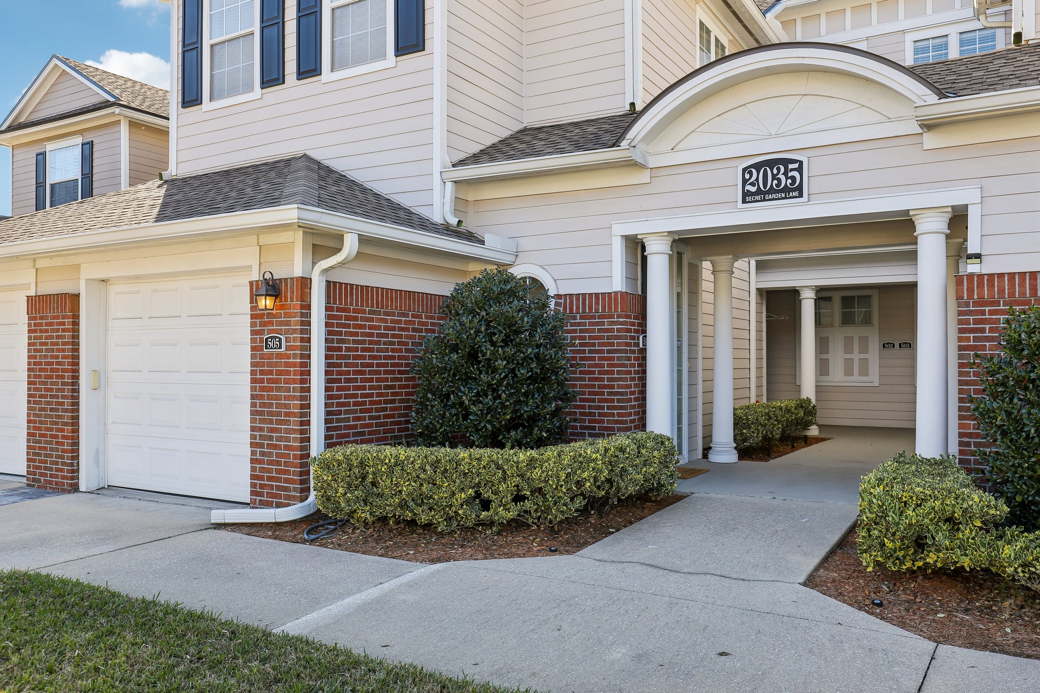 Secret Garden Ln-S2301-003.jpg