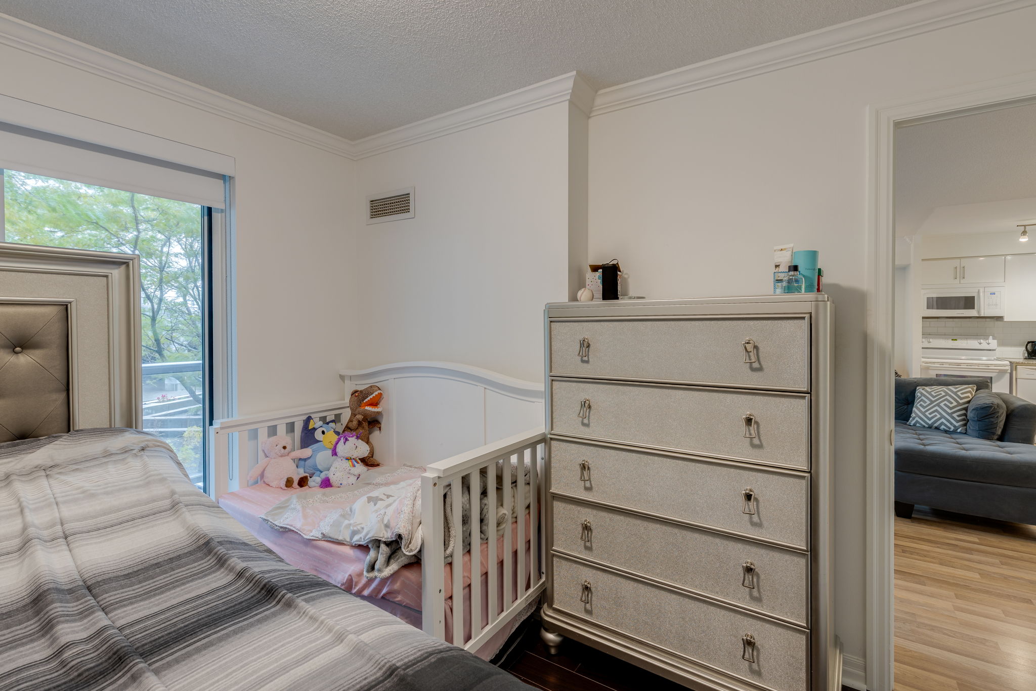 Toronto property showcase — delivered property photograph 8