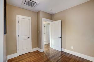  Glencoe St -030