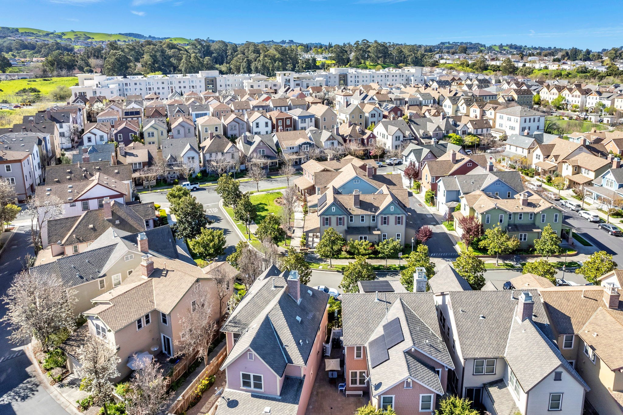 012_AERIAL_ 2036 Serra Ln