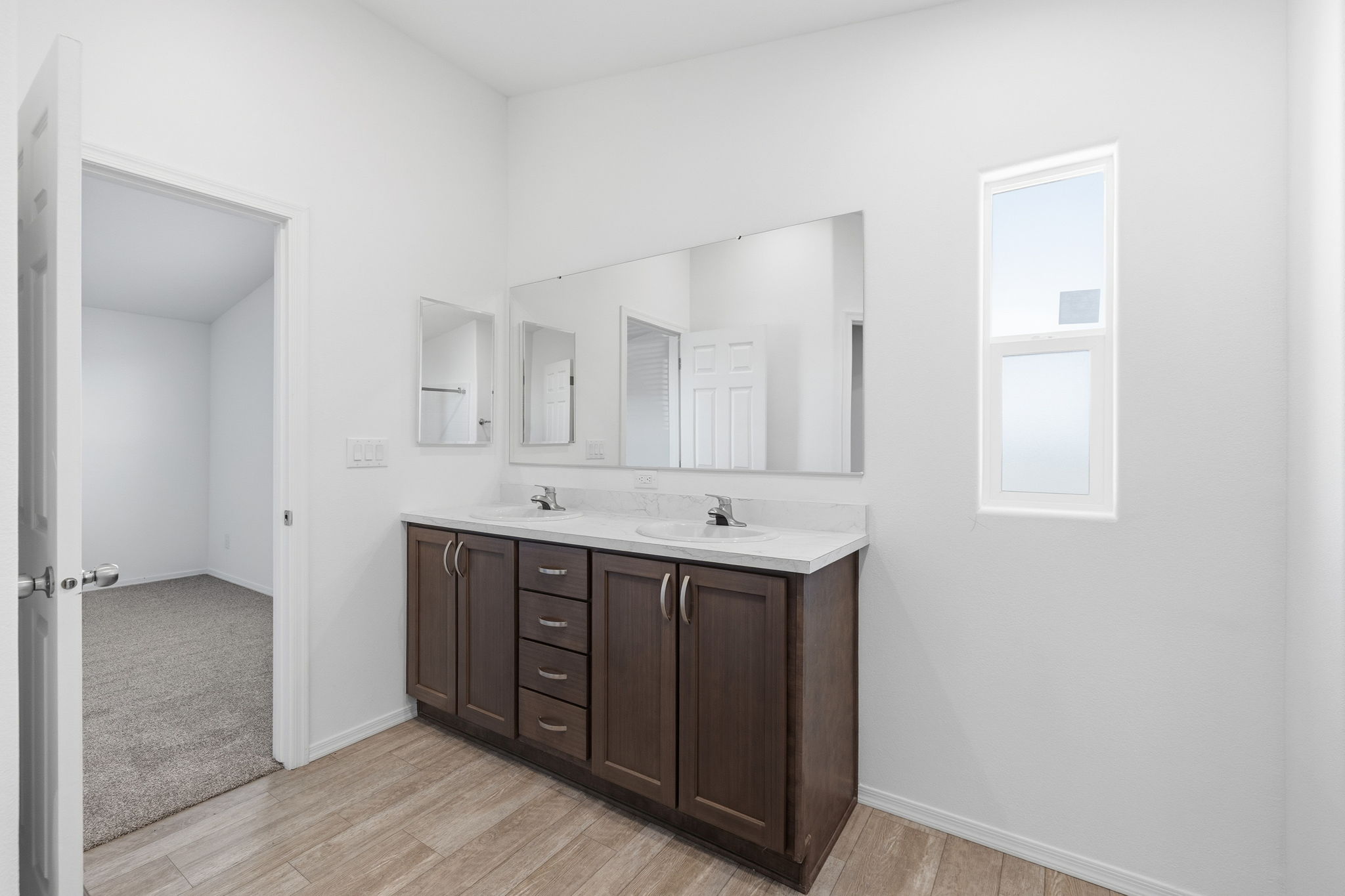 Primary Bathroom (2)