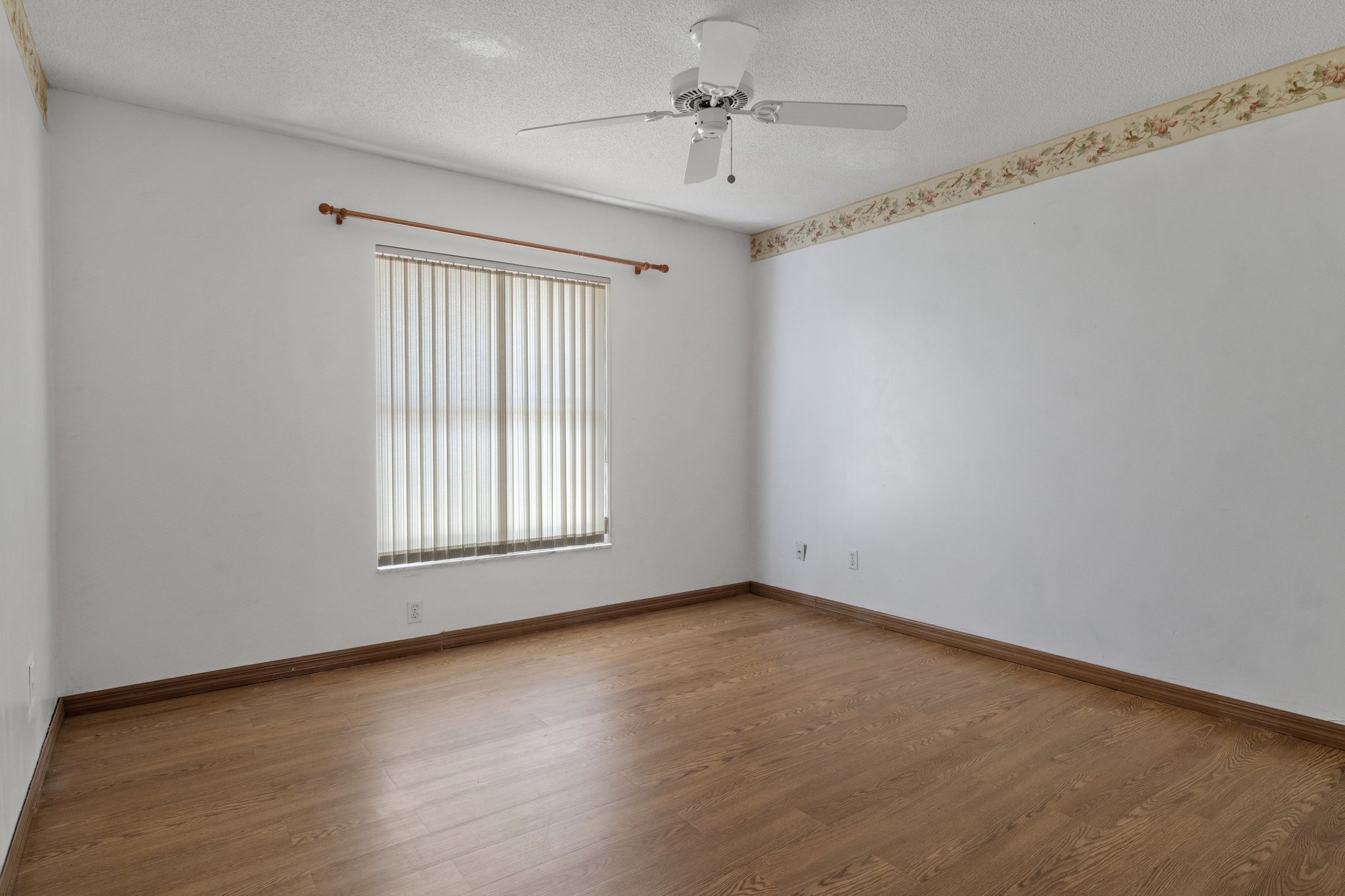 2037 Finland Dr, Spring Hill, FL 34609, USA Photo 24