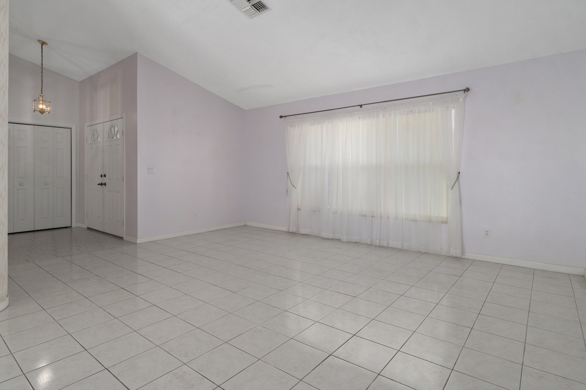 2037 Finland Dr, Spring Hill, FL 34609, USA Photo 5