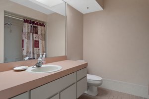 2037 Finland Dr, Spring Hill, FL 34609, USA Photo 25