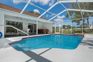 2037 Finland Dr, Spring Hill, FL 34609, USA Photo 35