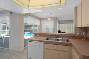 2037 Finland Dr, Spring Hill, FL 34609, USA Photo 10