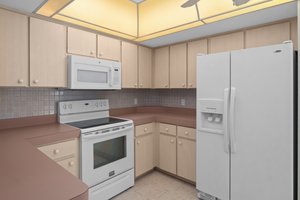 2037 Finland Dr, Spring Hill, FL 34609, USA Photo 9