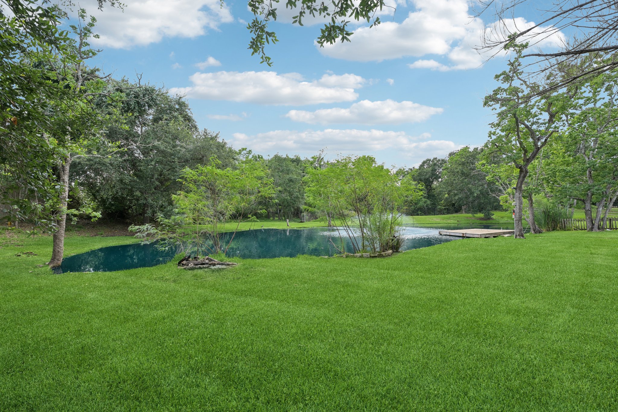 Lakeside Dr-L0206-053.jpg