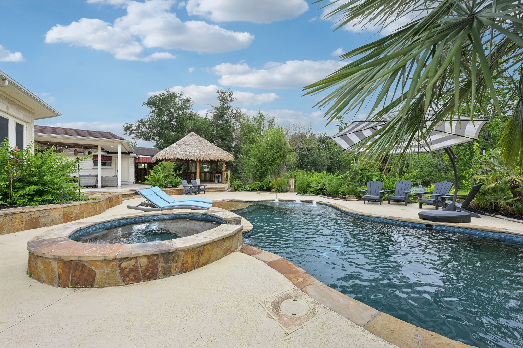 Lakeside Dr-L0206-056.jpg