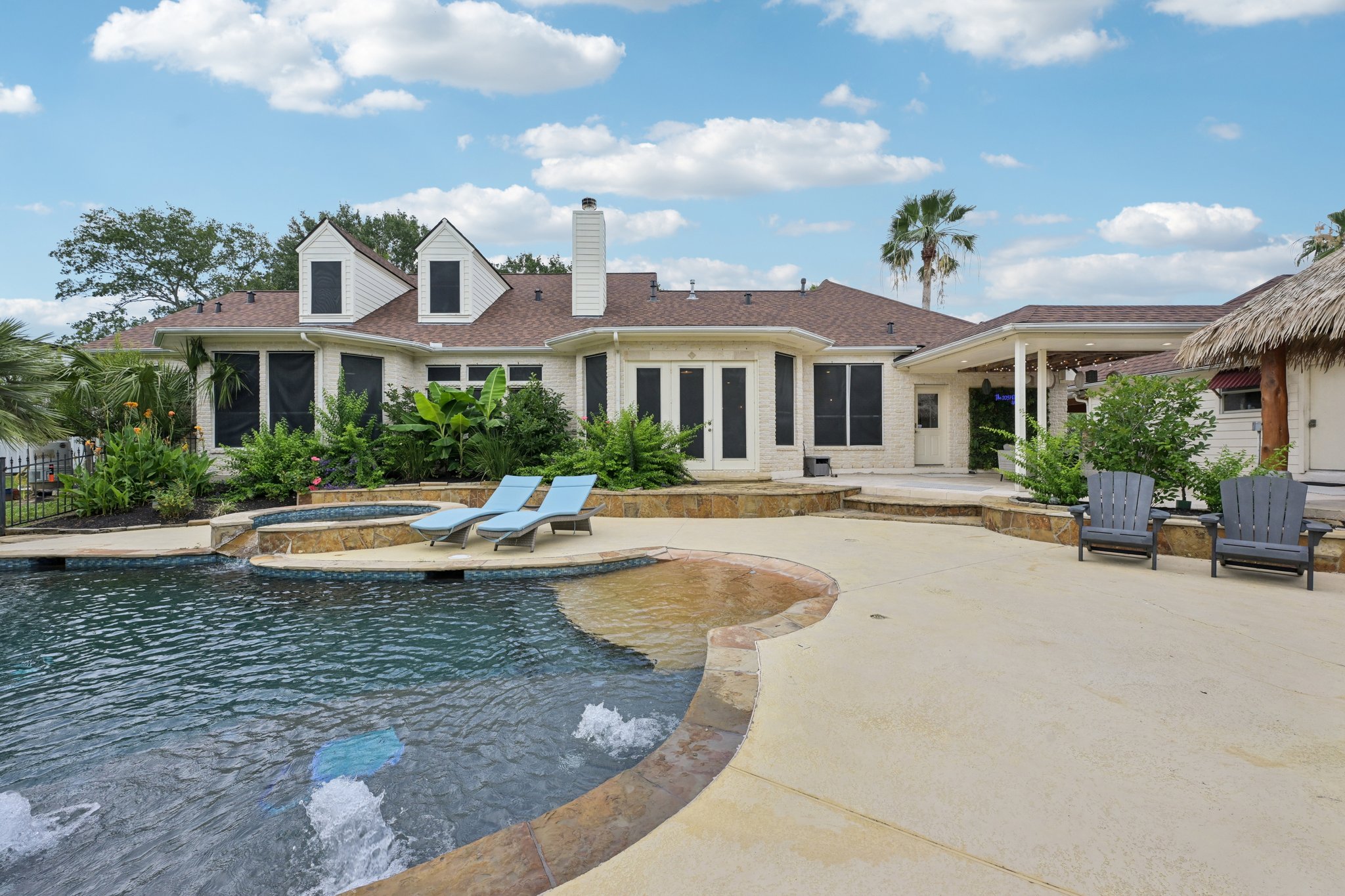 Lakeside Dr-L0206-058.jpg