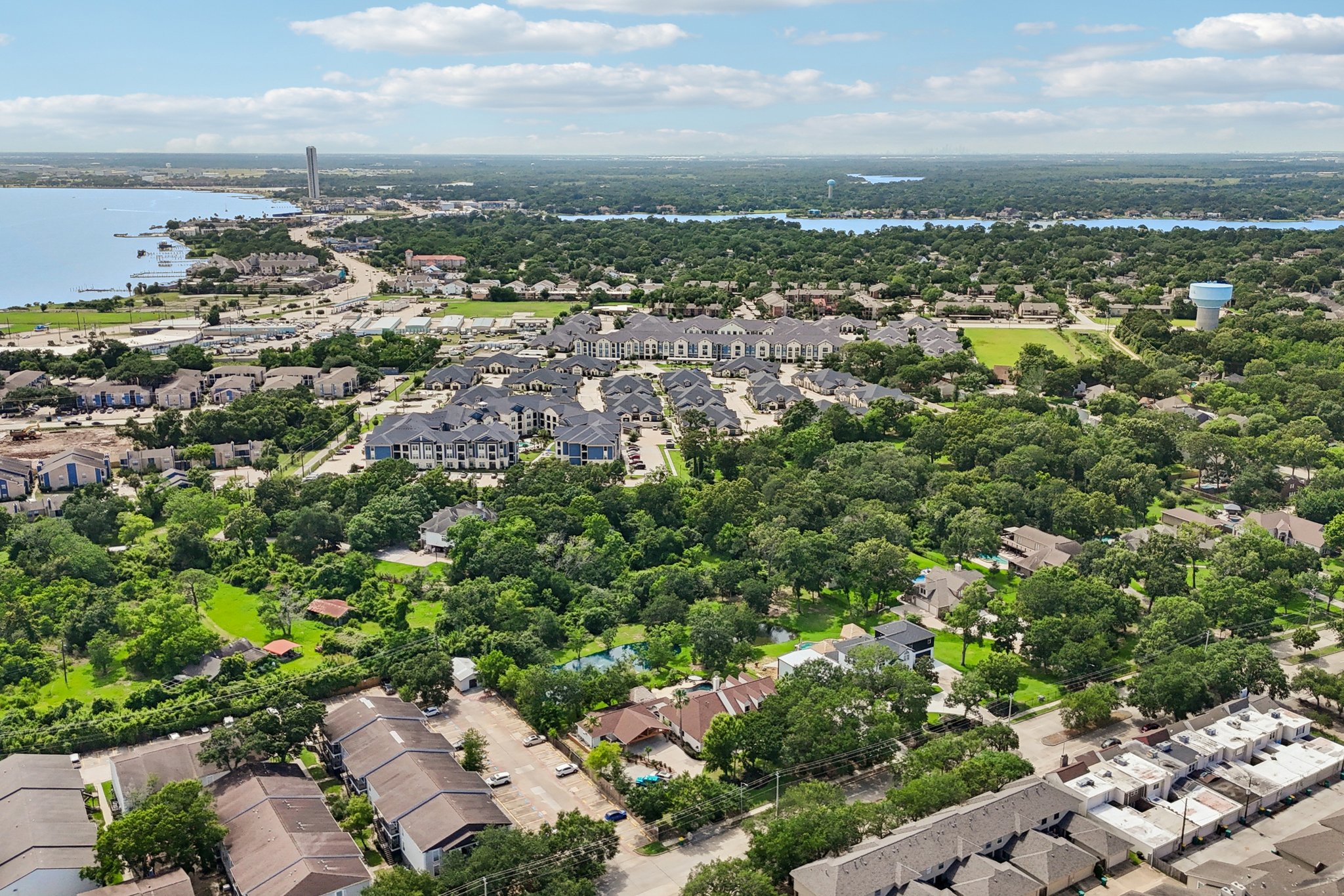 Lakeside Dr-L0206-063.jpg