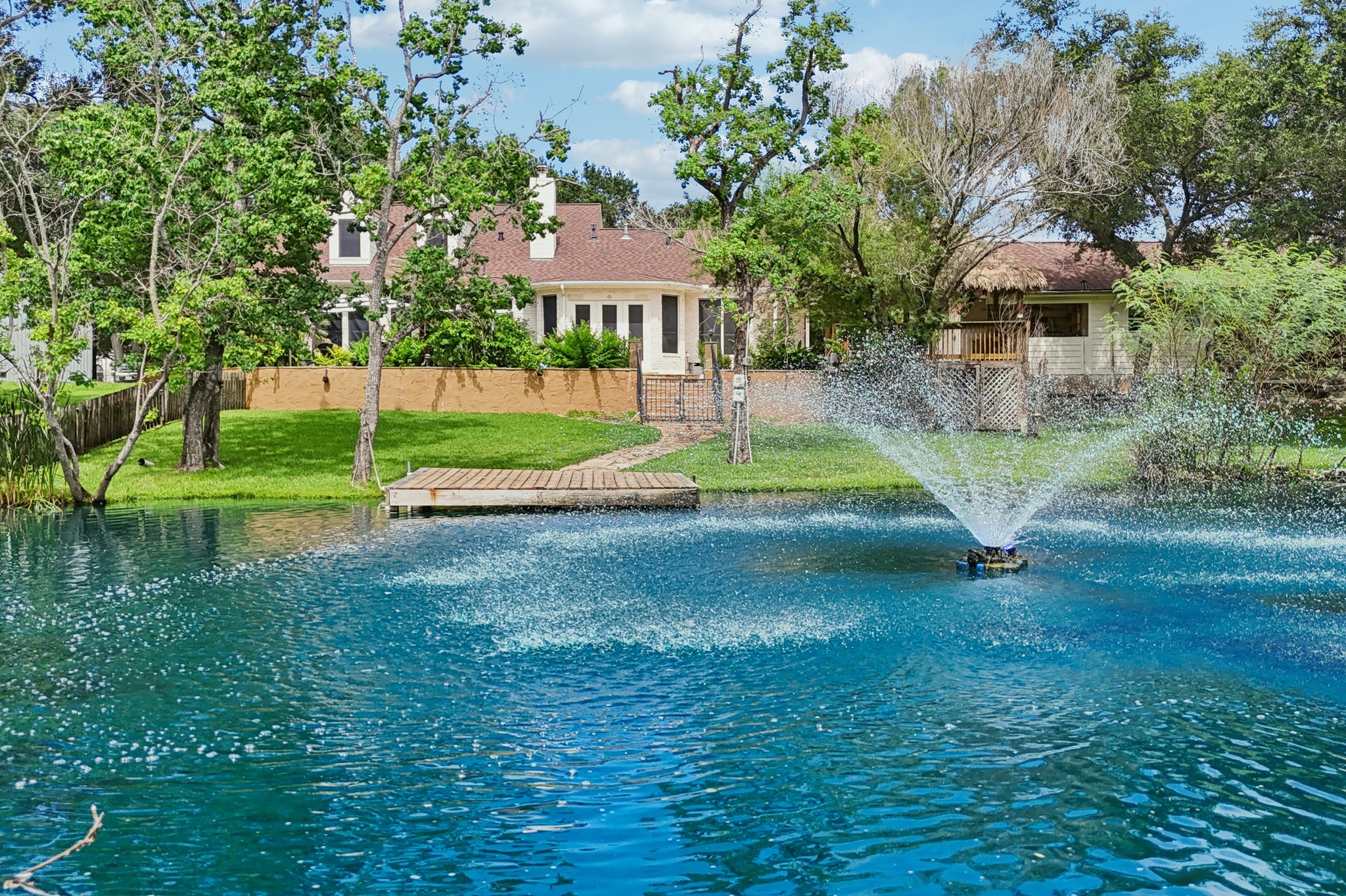 Lakeside Dr-L0206-076.jpg