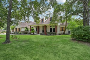 Lakeside Dr-L0206-003.jpg