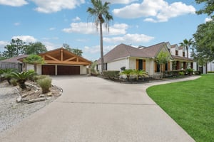 Lakeside Dr-L0206-004.jpg