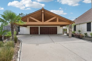 Lakeside Dr-L0206-005.jpg