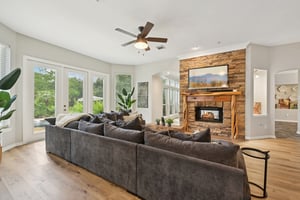 Lakeside Dr-L0206-013.jpg