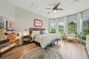 Lakeside Dr-L0206-030.jpg