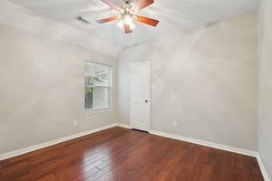 Lakeside Dr-L0206-038.jpg