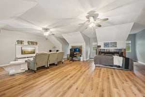 Lakeside Dr-L0206-040.jpg