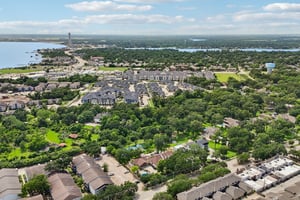 Lakeside Dr-L0206-063.jpg