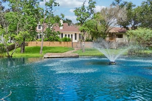 Lakeside Dr-L0206-076.jpg