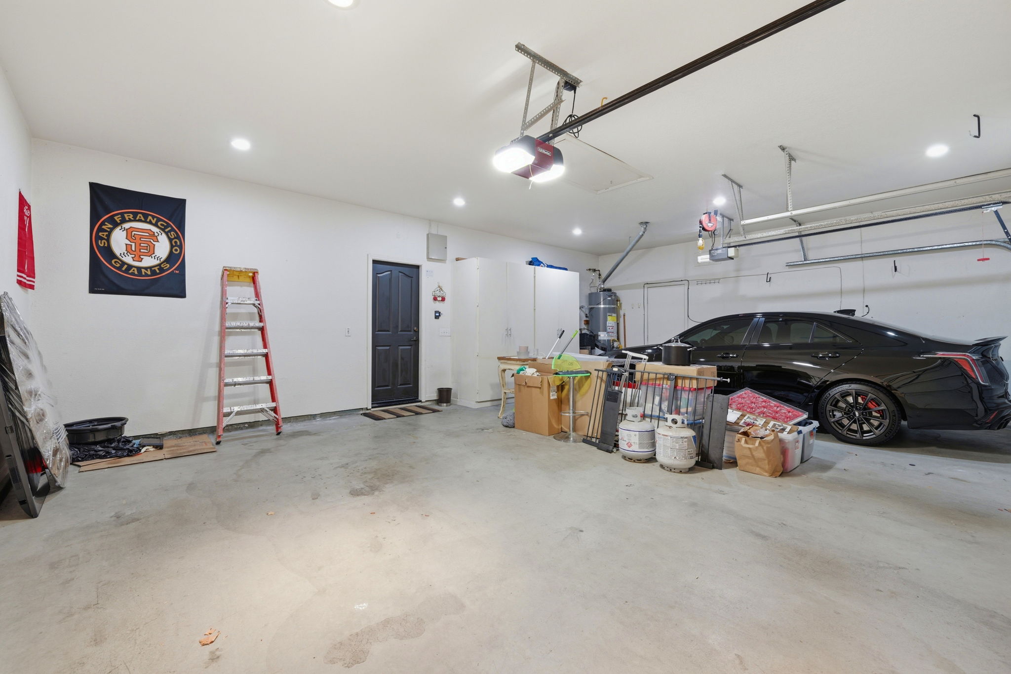 035_F8_2037 Newton Dr