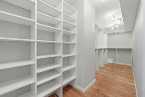 029_F8_2037 Newton Dr